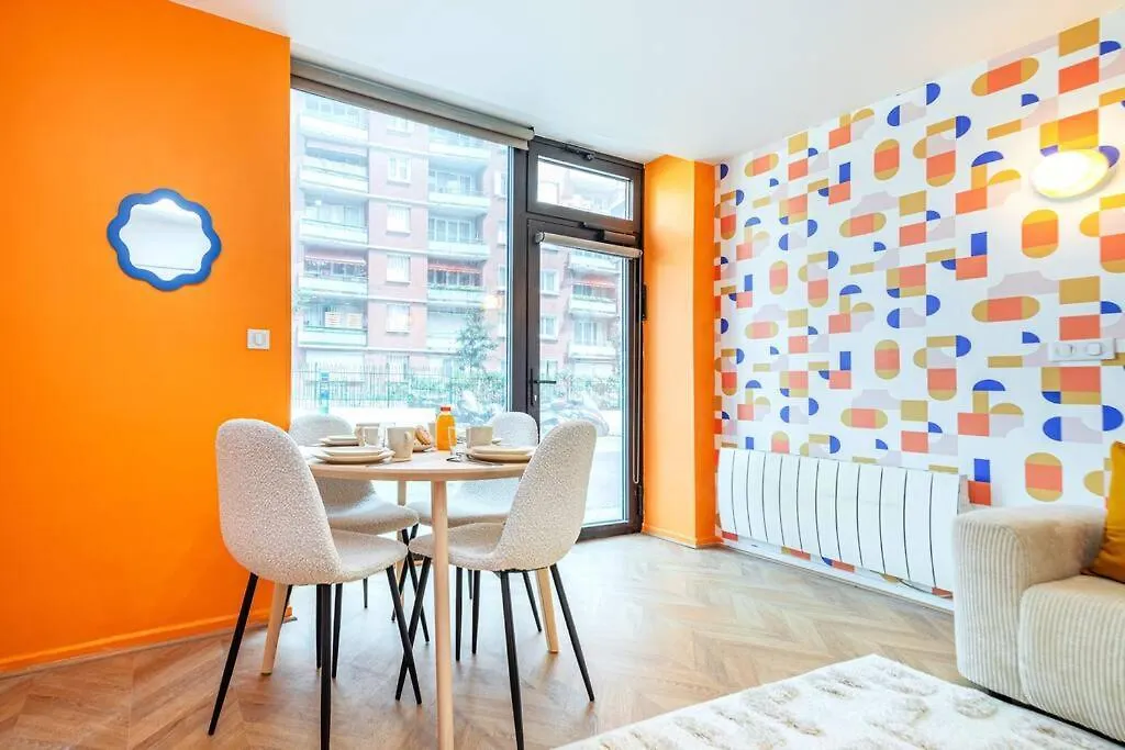 Apartment Appartement Colore Aux Portes Des Buttes Chaumont Paris