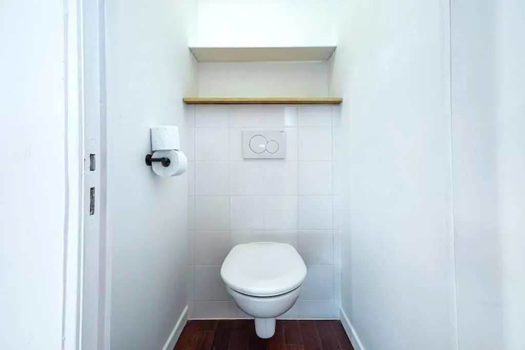 Appartement Colore Aux Portes Des Buttes Chaumont Paris 0*,
